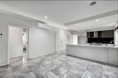 Property photo of 8 William Court Officer VIC 3809