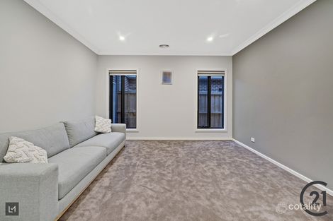 Property photo of 29 Leghorn Way Clyde North VIC 3978