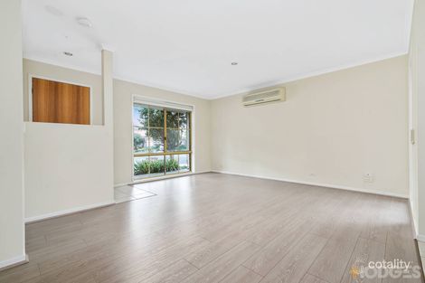 Property photo of 14 Lansell Drive Cranbourne North VIC 3977