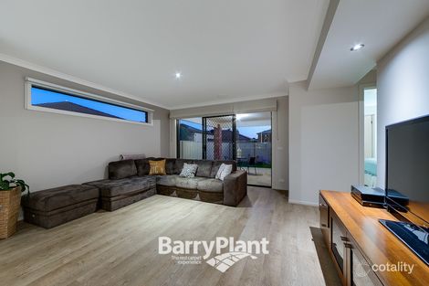 Property photo of 22 Celebration Circuit Pakenham VIC 3810