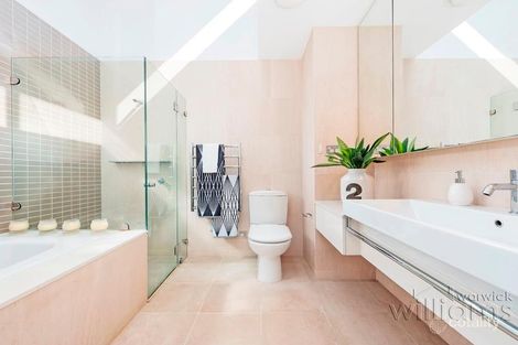 Property photo of 102/1 Amalfi Drive Wentworth Point NSW 2127