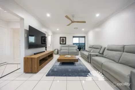 Property photo of 21 Geneva Crescent Narangba QLD 4504