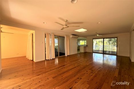 Property photo of 8 Blue Waters Crescent Macleay Island QLD 4184