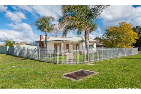 Property photo of 447 Tarakan Avenue North Albury NSW 2640