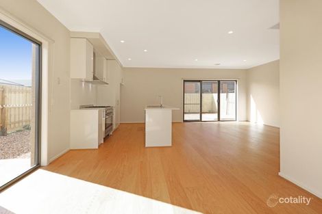 Property photo of 31 Koobush Boulevard Wollert VIC 3750