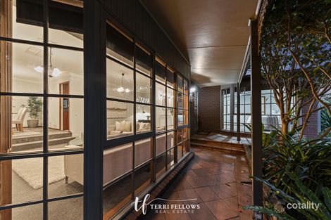 Property photo of 2 The Ridgeway Pakenham VIC 3810