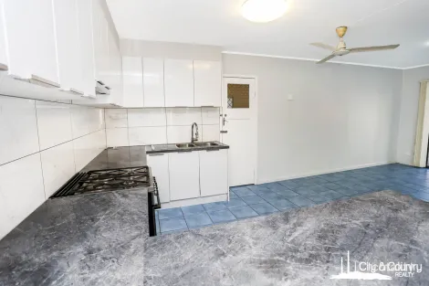 Property photo of 106 Kookaburra Street Townview QLD 4825