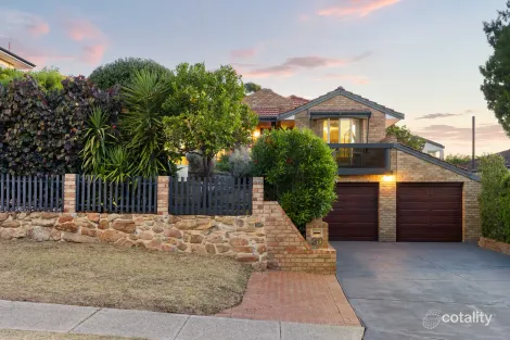 30 Campbell Dr, Hillarys, WA 6025