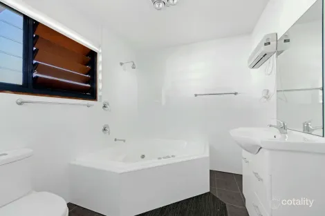 Property photo of 1 Bronte Crescent Sunshine Bay NSW 2536