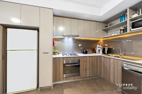 Property photo of 32/2 Monckton Place Caroline Springs VIC 3023