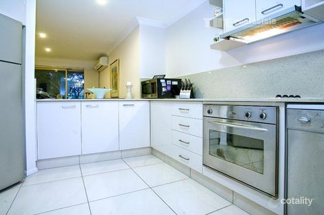 Property photo of 2/6 Albion Avenue Miami QLD 4220