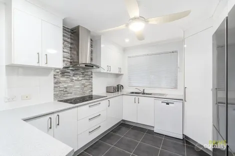 Property photo of 9 Parakeet Circuit Kawungan QLD 4655
