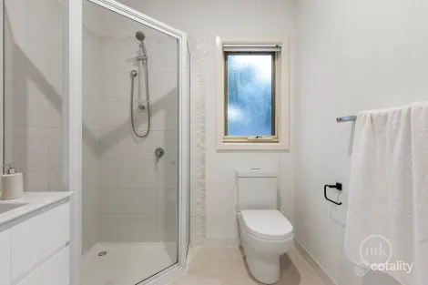 Property photo of 2/30 Mountain View Parade Rosanna VIC 3084