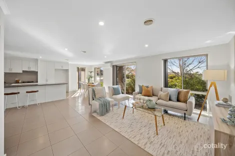 Property photo of 12 Maris King Street Casey ACT 2913