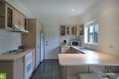 Property photo of 2/18A Central Avenue Oak Flats NSW 2529