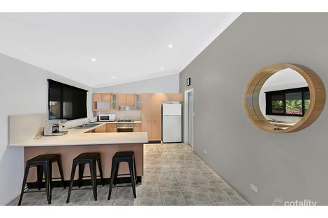 Property photo of 27 Pindarri Avenue Berkeley Vale NSW 2261