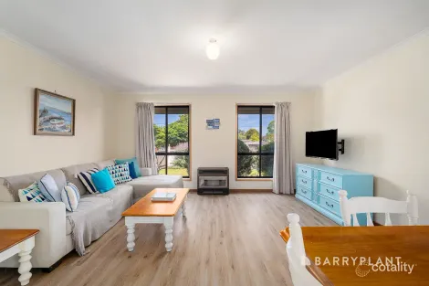 Property photo of 151 First Avenue Rosebud VIC 3939