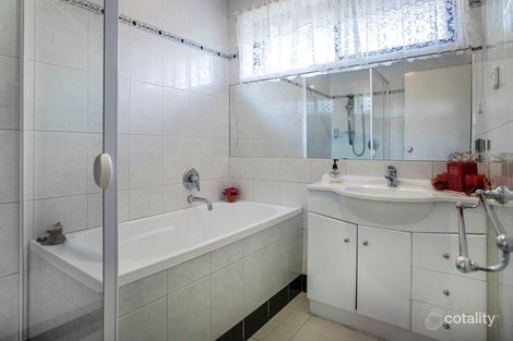 Property photo of 286 Milleara Road Avondale Heights VIC 3034