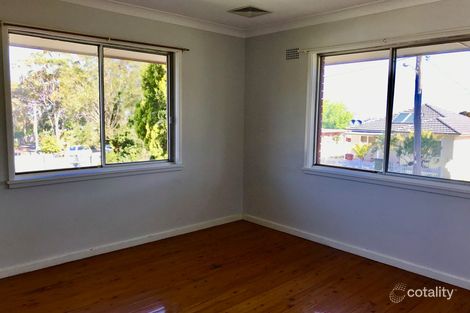 Property photo of 1/10 Pine Crescent Coniston NSW 2500