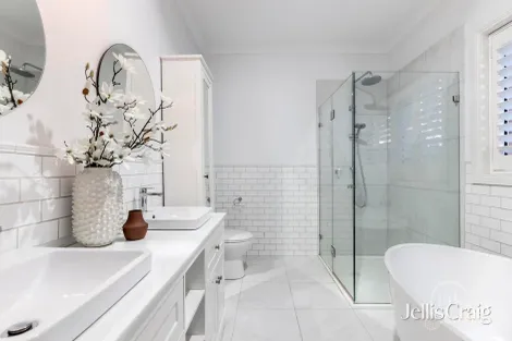 Property photo of 2/16 Piper Crescent Eltham VIC 3095