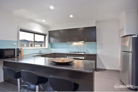 Property photo of 17 Bunker Circuit Deer Park VIC 3023