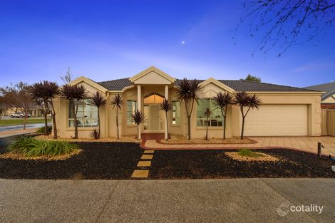 Property photo of 14 Renfrey Gardens Caroline Springs VIC 3023