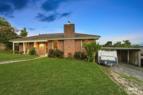 Property photo of 4 Coledale Close Endeavour Hills VIC 3802
