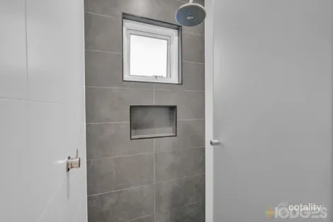 Property photo of 18 Lawson Parade Highett VIC 3190