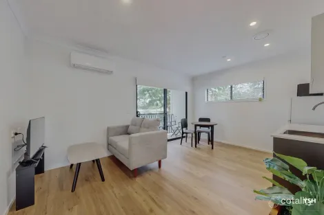 Property photo of 84 William Terrace Oxley QLD 4075