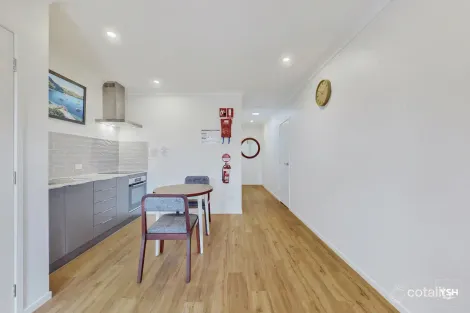 Property photo of 84 William Terrace Oxley QLD 4075