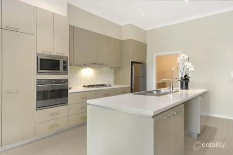 Property photo of 21 Linden Way Bella Vista NSW 2153
