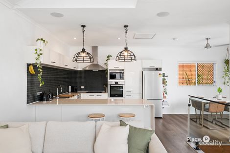 Property photo of 4/13 Bilyana Street Balmoral QLD 4171