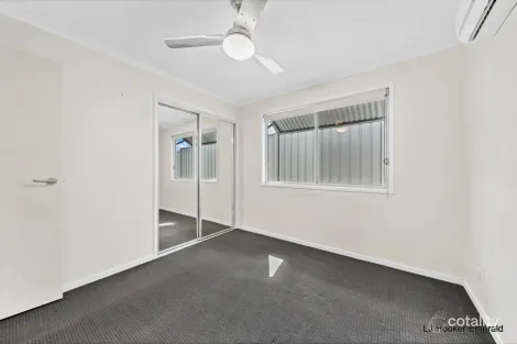 Property photo of 2/6 Newman Drive Emerald QLD 4720