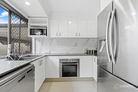 Property photo of 32 Sandalwood Terrace Nerang QLD 4211