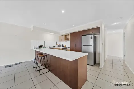 Property photo of 2/6 Newman Drive Emerald QLD 4720