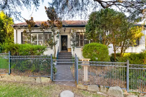 17 Page St, Canterbury, NSW 2193