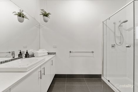 Property photo of 45 Emerald Rise Skye VIC 3977
