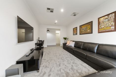 Property photo of 45 Emerald Rise Skye VIC 3977