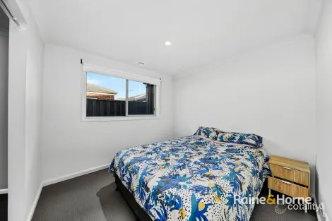 Property photo of 4 Living Crescent Point Cook VIC 3030