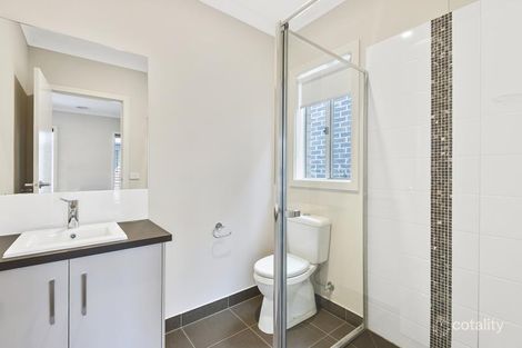 Property photo of 39 Edara Circuit Greenvale VIC 3059