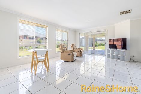 Property photo of 5 Durum Circuit Dubbo NSW 2830