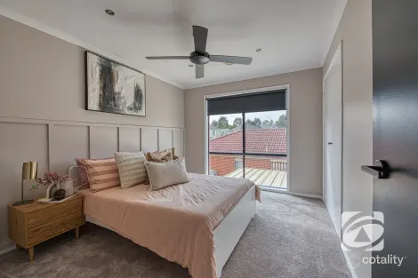 Property photo of 18 Howqua Place Pakenham VIC 3810