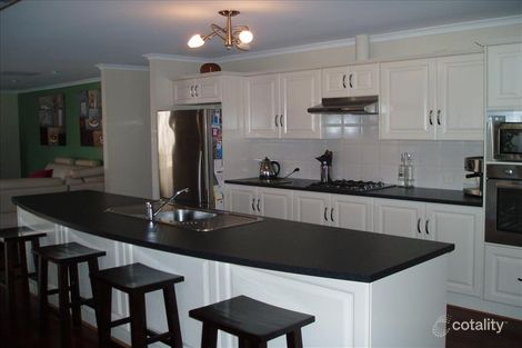 Property photo of 6 Devon Court Craigmore SA 5114