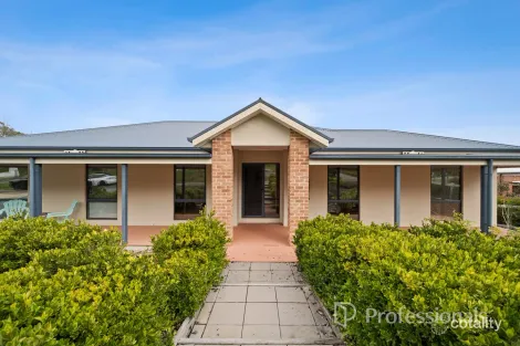 Property photo of 16 Corella Way Wodonga VIC 3690