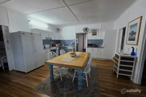Property photo of 6 Armstrong Beach Road Armstrong Beach QLD 4737
