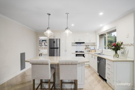 Property photo of 1 Raymond Elliot Court Park Orchards VIC 3114