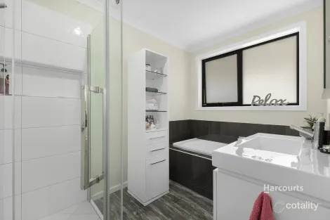 Property photo of 12 Birkshire Parade Penguin TAS 7316