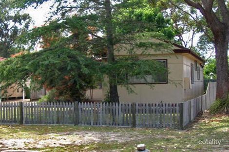 28 Carrington Ave, Woy Woy, NSW 2256