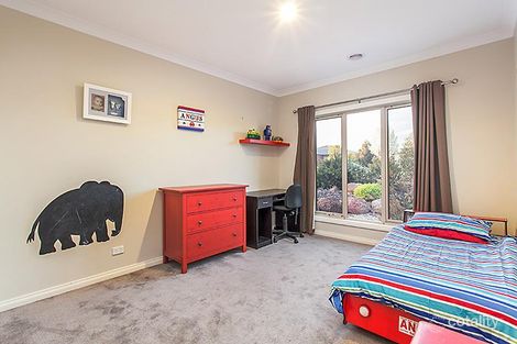 Property photo of 28 Runnymeade Lane Brookfield VIC 3338