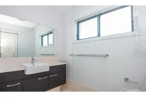 Property photo of 4 Maunder Avenue Girraween NSW 2145